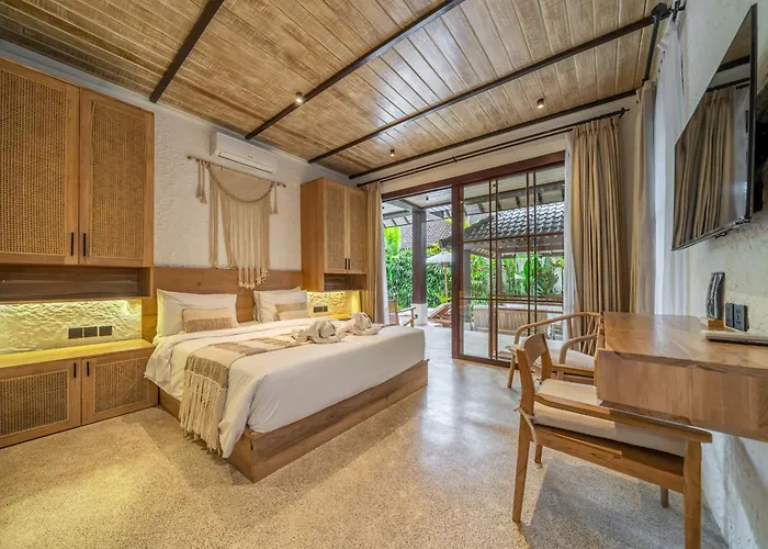 Putri Salju By Evdekimi - Garden Retreat With Pool, Swings & Outdoor Lounge
