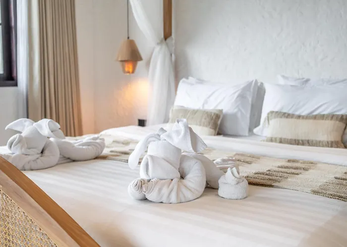 Putri Salju By Evdekimi - Garden Retreat With Pool, Swings & Outdoor Lounge Ubud