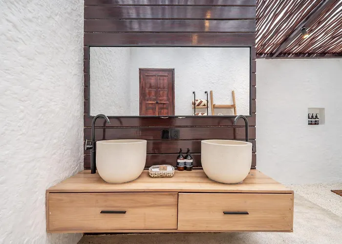 Putri Salju By Evdekimi - Garden Retreat With Pool, Swings & Outdoor Lounge Villa