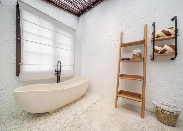 Putri Salju By Evdekimi - Garden Retreat With Pool, Swings & Outdoor Lounge Villa