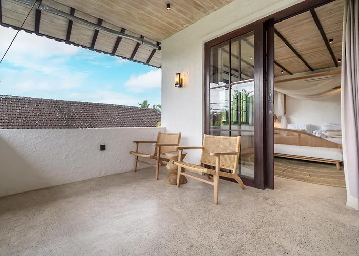 Putri Salju By Evdekimi - Garden Retreat With Pool, Swings & Outdoor Lounge