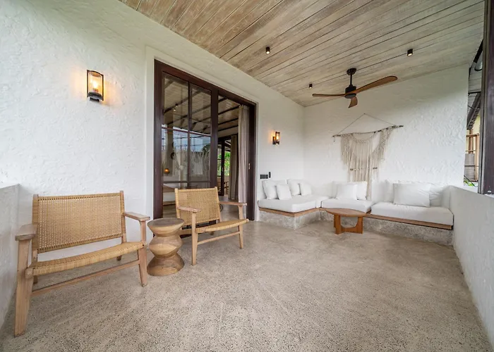 Putri Salju By Evdekimi - Garden Retreat With Pool, Swings & Outdoor Lounge Villa *