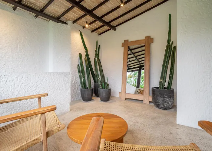 Putri Salju By Evdekimi - Garden Retreat With Pool, Swings & Outdoor Lounge * Ubud