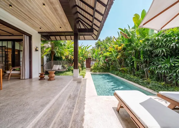 Putri Salju By Evdekimi - Garden Retreat With Pool, Swings & Outdoor Lounge