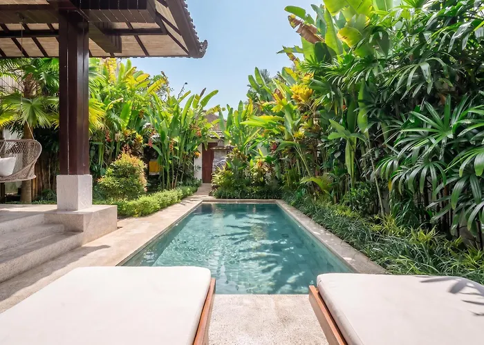 Putri Salju By Evdekimi - Garden Retreat With Pool, Swings & Outdoor Lounge *
