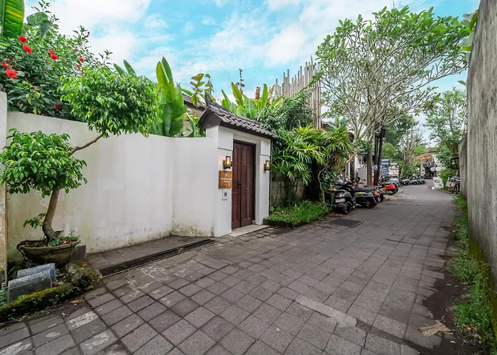 Villa Putri Salju By Evdekimi - Garden Retreat With Pool, Swings & Outdoor Lounge Ubud
